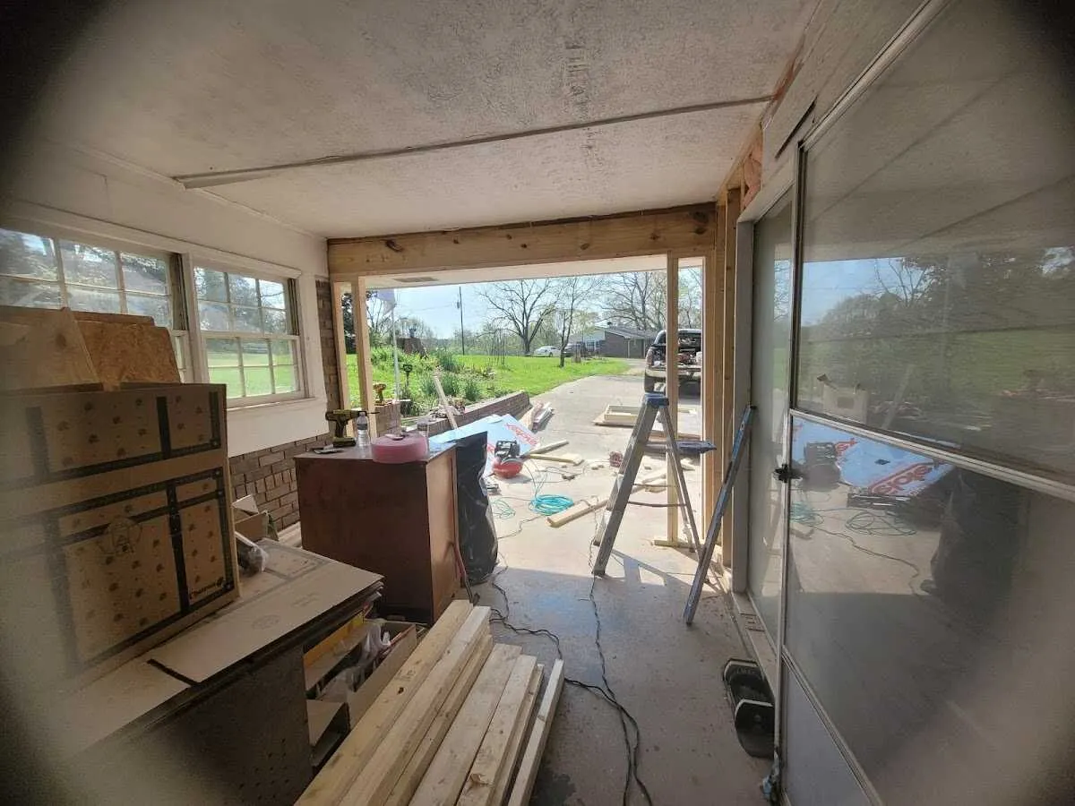 Air movers and dehumidifier for Water Mitigation Services in Herculaneum